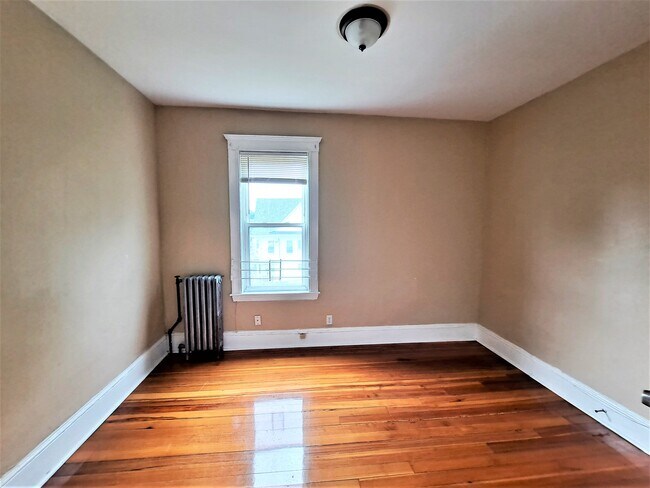 Building Photo - 92 Waumbeck St