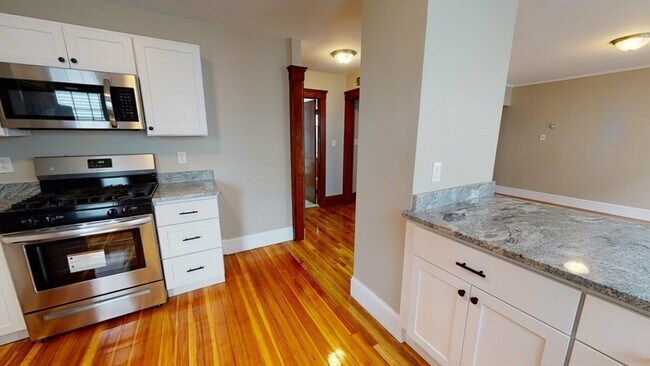 Building Photo - 65-67 Sterling St-