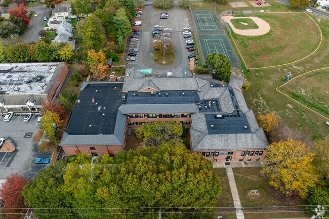 Building Photo - Broad River Homes