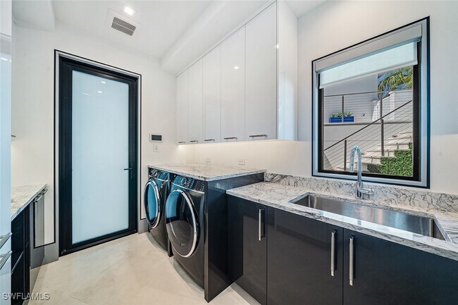 Building Photo - 2201 Shad Ct