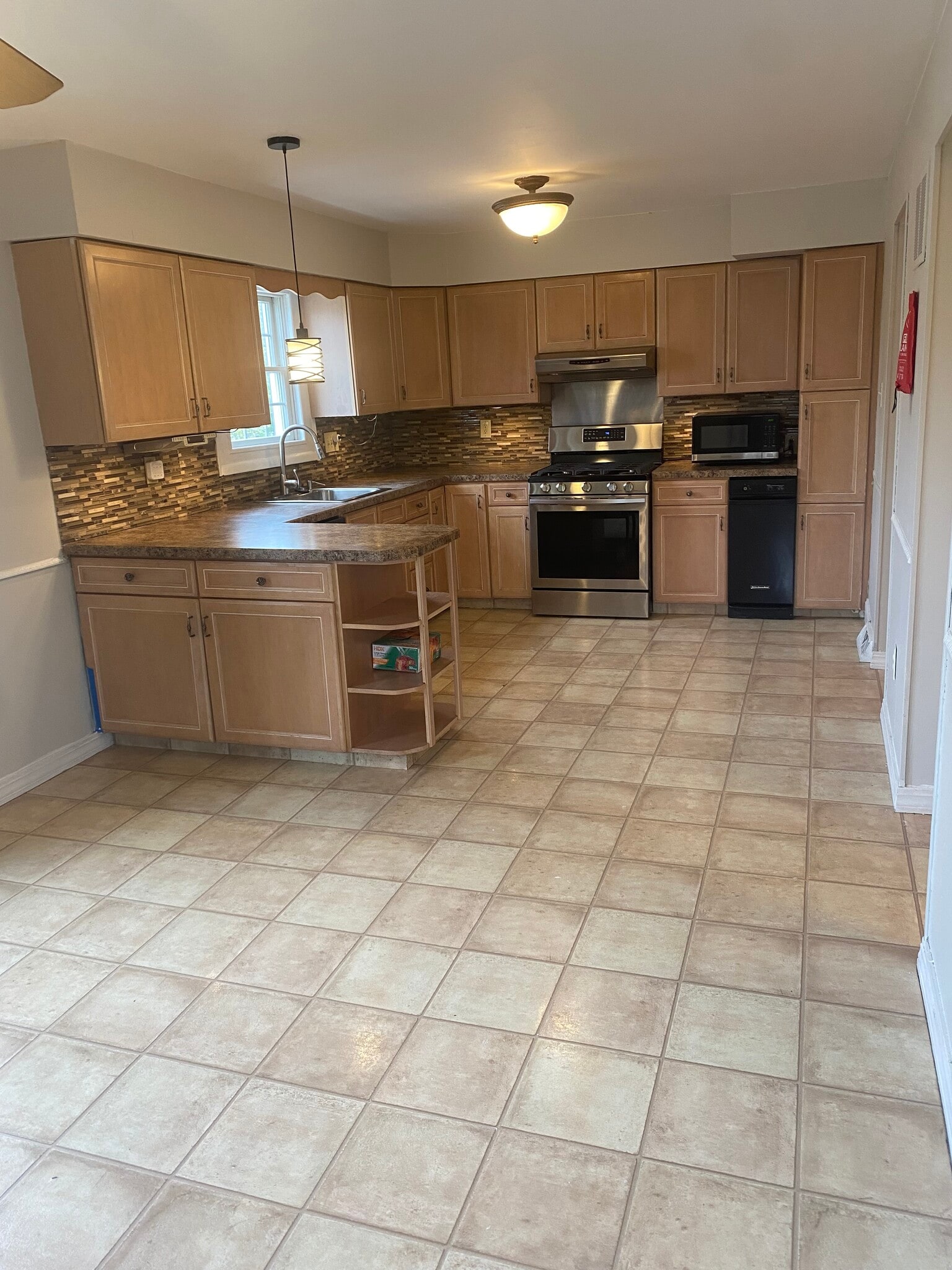 Kitchen - 1424 Boxwood Dr