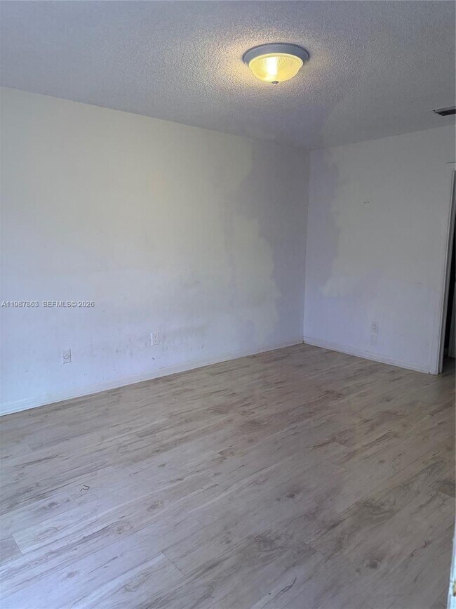 Building Photo - 1419 Yellowthroat St