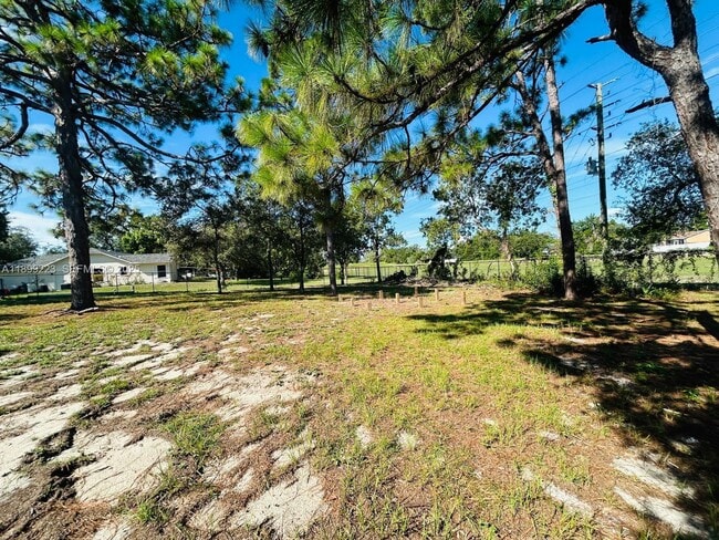 Building Photo - 2013 Finland Dr