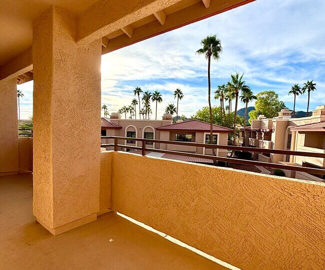 Building Photo - 10410 N Cave Creek Rd