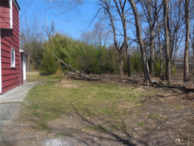 Building Photo - 14 Maurice Ln
