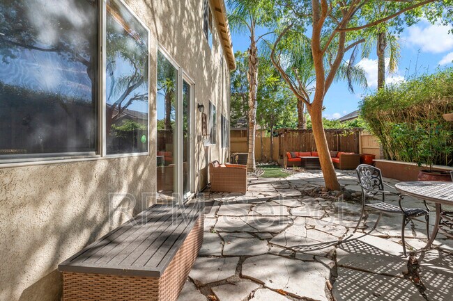 Building Photo - 5183 Bissett Way