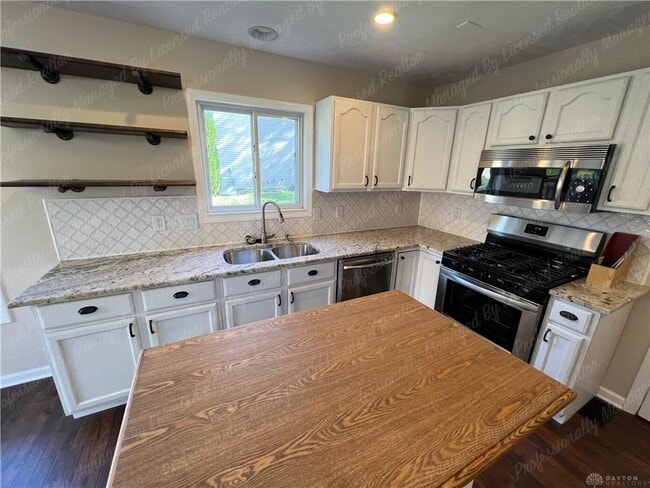 Building Photo - 1131 Windsong Trail