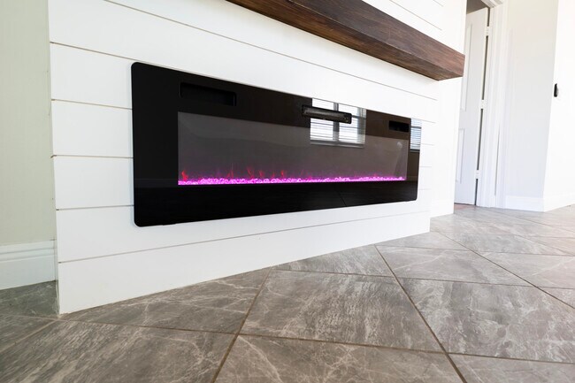 Building Photo - 10885 SW Robbia Way
