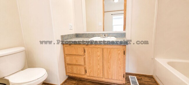 Building Photo - 3 Bed 2 Bath remodel Modular house