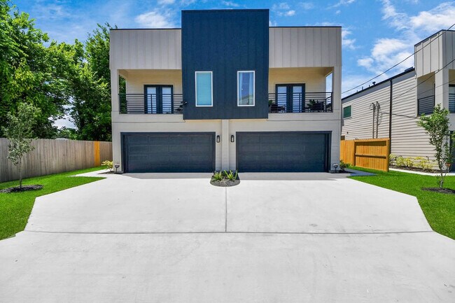 Building Photo - 3620 Du Bois St