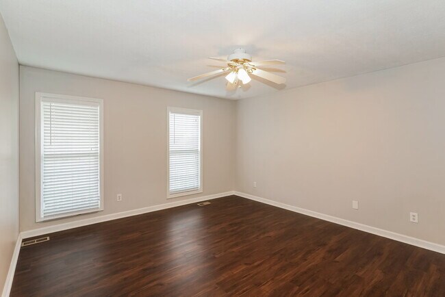 Building Photo - 4003 Pewter Trail