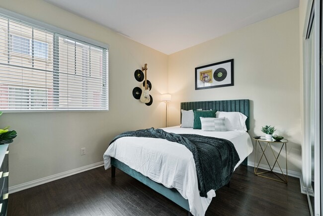 Primary Photo - 7221 Cedar Rd