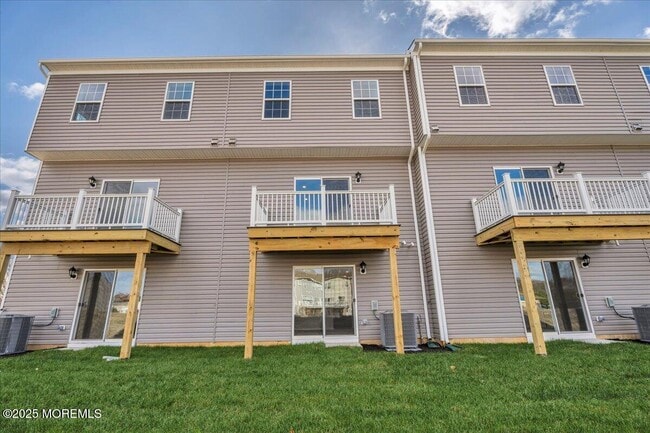 Building Photo - 220 Sandy Rdg Rd