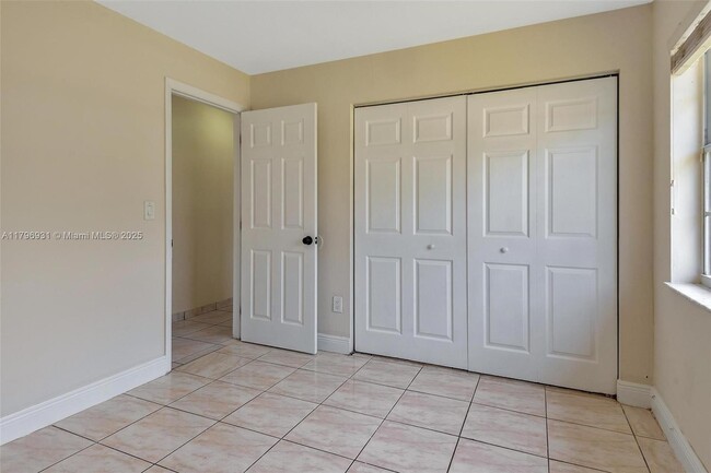 Building Photo - 13828 SW 283rd Terrace