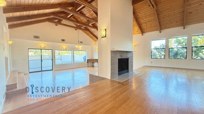 Building Photo - 1089 Warfield Ave