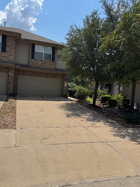 Building Photo - 24626 Folkstone Cir