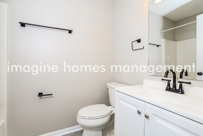 Building Photo - Stunning 3 Bedroom Home in Independence!