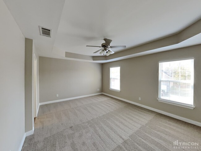 Building Photo - 6820 Scarlet Ridge Dr