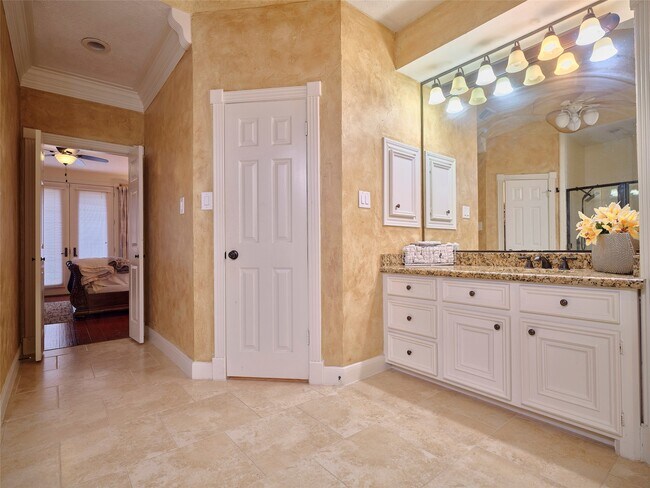 Building Photo - 16623 Manningtree Ln