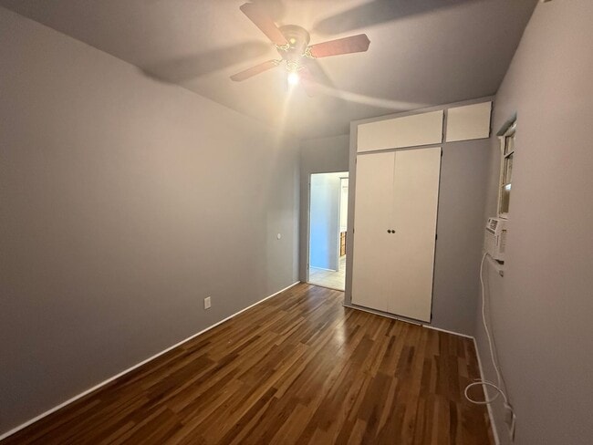 Building Photo - Two bedroom, One bathroom, Pet friendly ho...