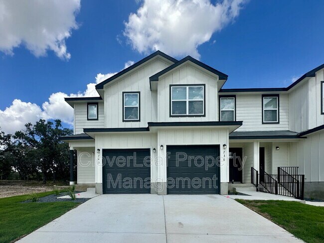 Building Photo - 740 Abigail Aly