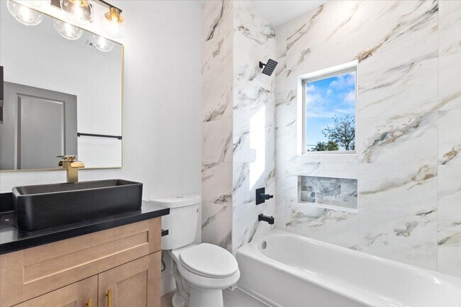 Building Photo - 7949 Attwater St