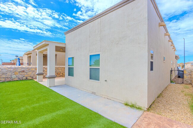 Building Photo - 3646 Grand Bahamas Dr