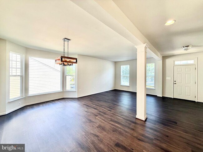 Building Photo - 1305 Idlewild Blvd