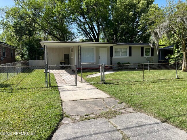 Primary Photo - 5246 Poppy Dr