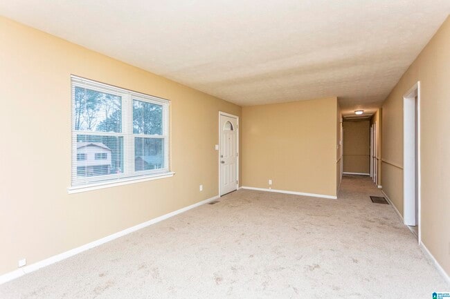 Building Photo - 506 Vardar Ln