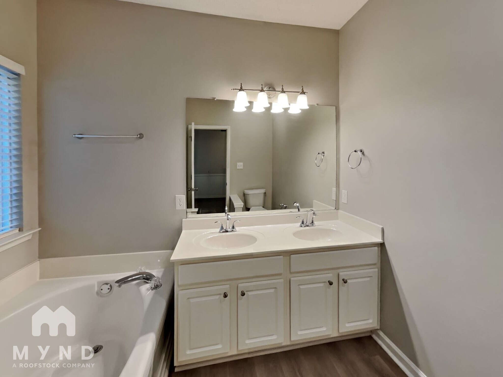 Building Photo - 8104 Stone Bridge Ct