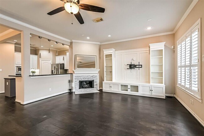 Building Photo - 5453 Fairdale Ln