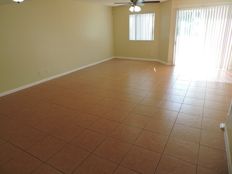 Building Photo - 6239 Riverwalk Ln