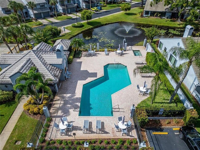 Building Photo - 4209 Brentwood Park Cir