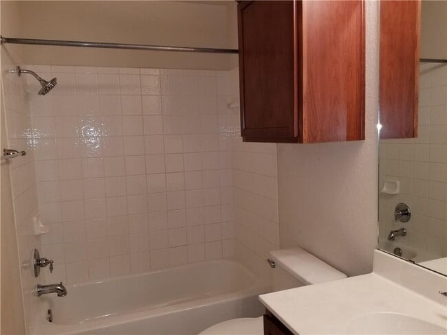 Building Photo - 1421 Sweet Leaf Ln