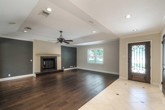Building Photo - 3215 Sesbania Dr