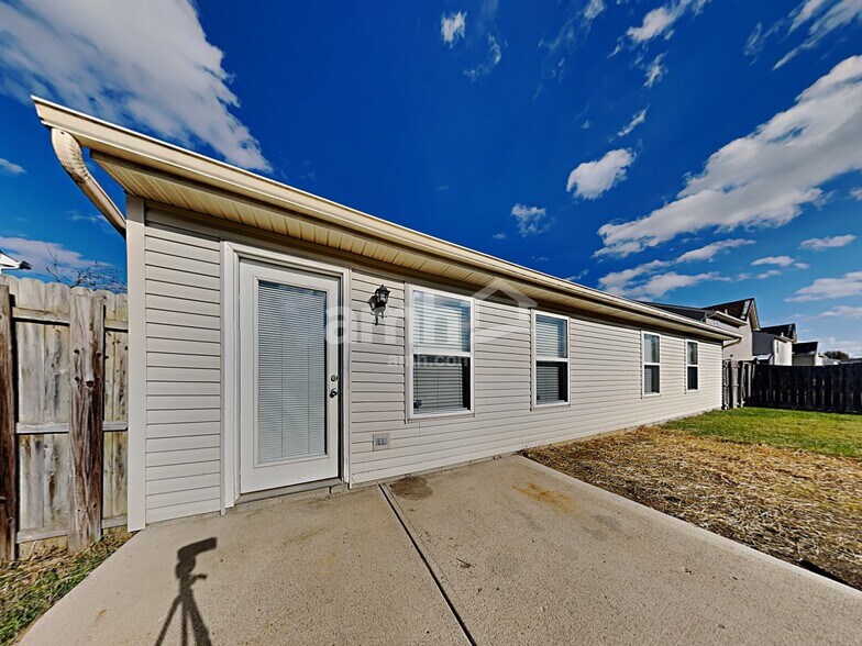 Building Photo - 2855 Greystoke Dr