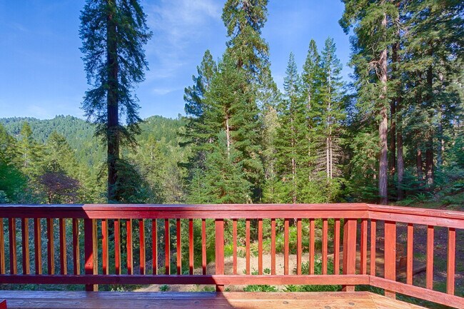 Building Photo - 18 Huckleberry Heights