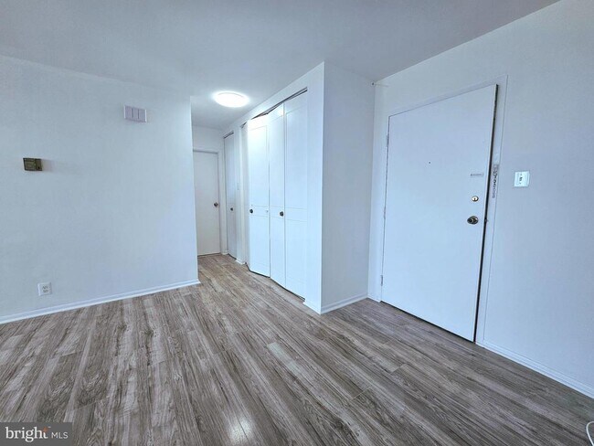 Building Photo - 301 N Beauregard St