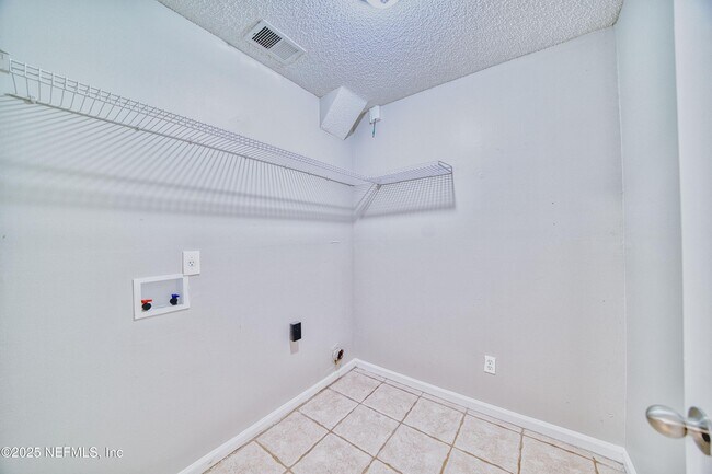Building Photo - 4716 E Catbrier Ct