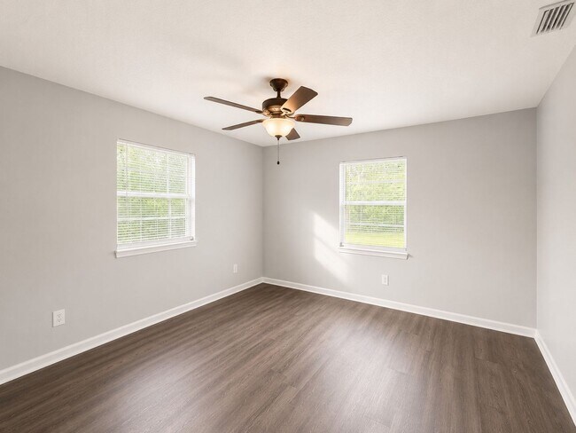 Building Photo - Adorable 2 bedroom 1 bath home with flex space in Lake Mary!