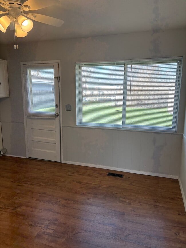 Building Photo - Three bedroom ranch located in Fairpark subdivision for rent