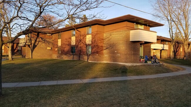 Primary Photo - 3423 Cleveland Ave