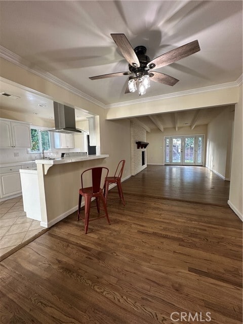 Building Photo - 6447 Balcom Ave