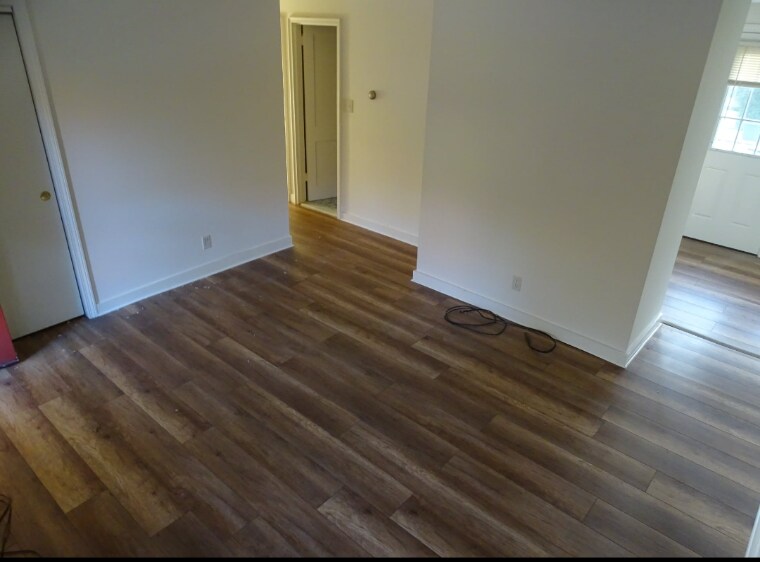 Apartment has fresh paint and brand new hardwood floors - 3 Neillian St