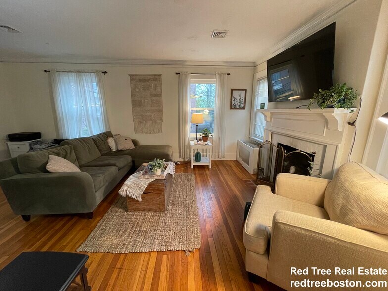 Building Photo - 30 Harris St