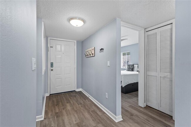Building Photo - 3600 Magnolia Ridge Cir