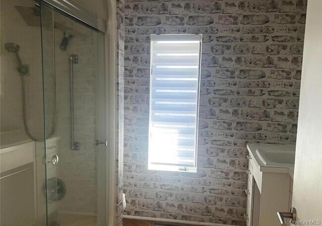 Building Photo - 3 Artesian Way