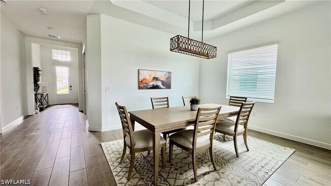 Building Photo - 15048 Pinehurst