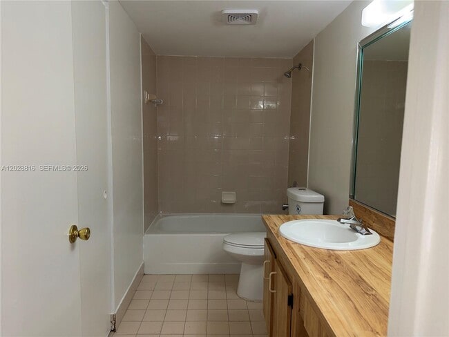 Building Photo - 10441 Mahogany Key Cir